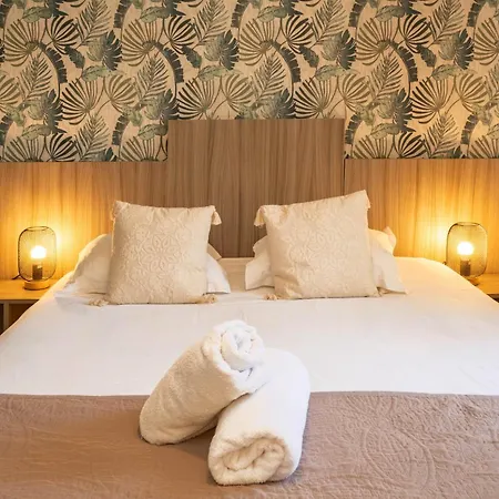 Отель Du Levant 2*